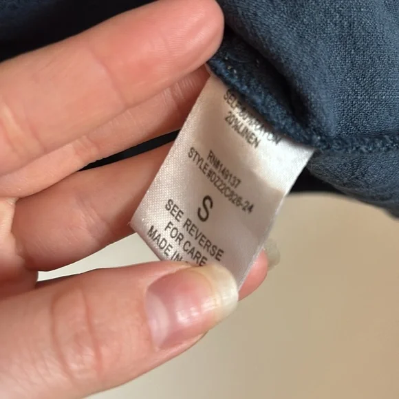 ALTARD STATE: Navy Button-Up Crop Top - Picture 3 of 4